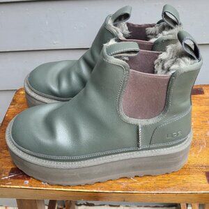 UGG Neumel Platform Chelsea Boot FOREST Night size 9